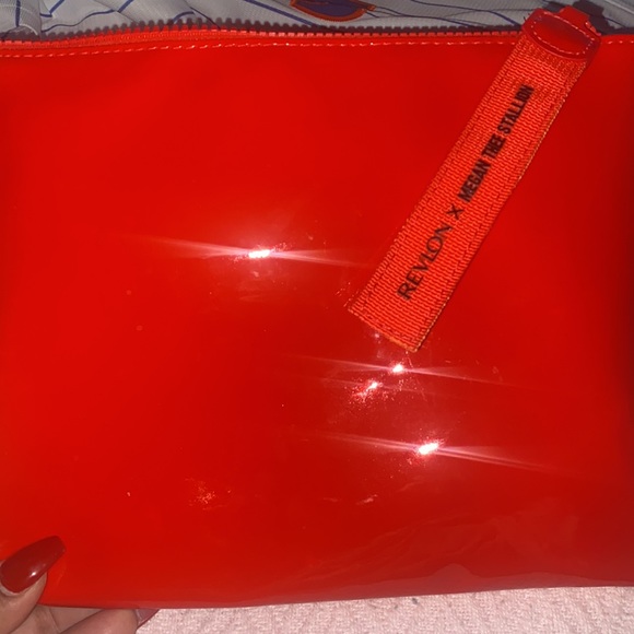 REVLON X MEGAN THEE STALLION MAKEUP SET LG - Picture 5 of 7